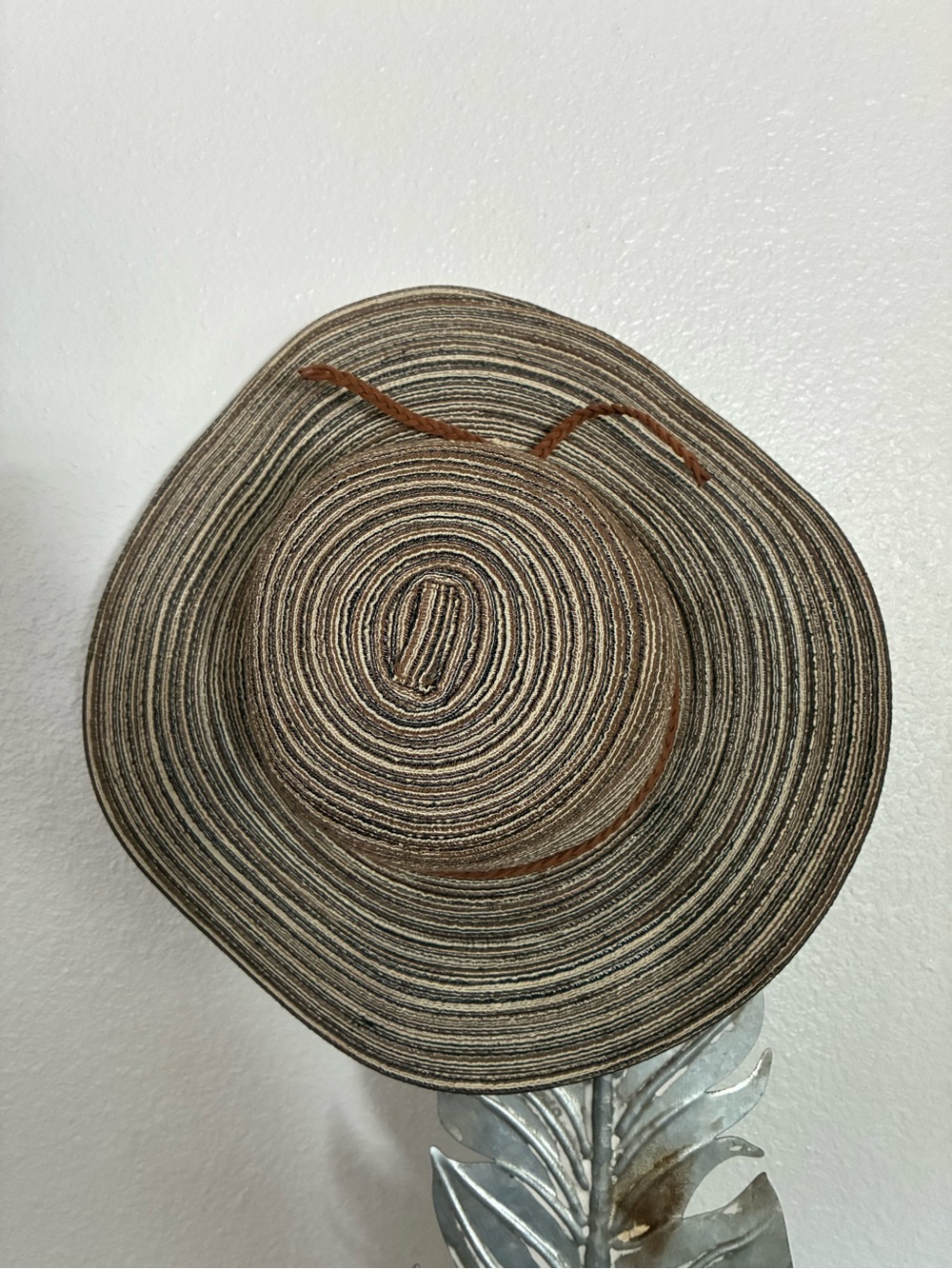 CTR Striped Braided Wide-Brim Sun Hat in Brown and Tan m/l